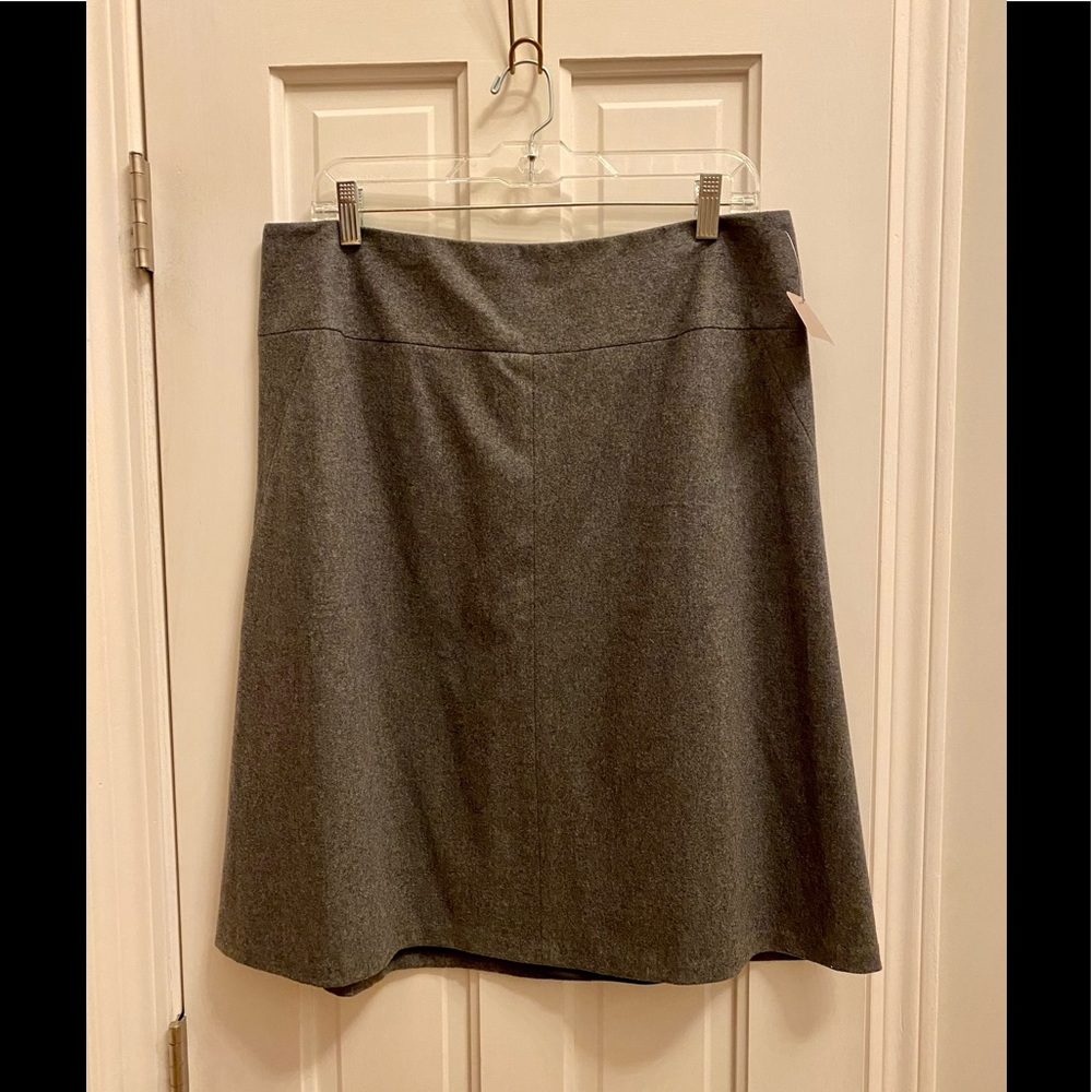 Wool blend, fully lined skirt, like new!